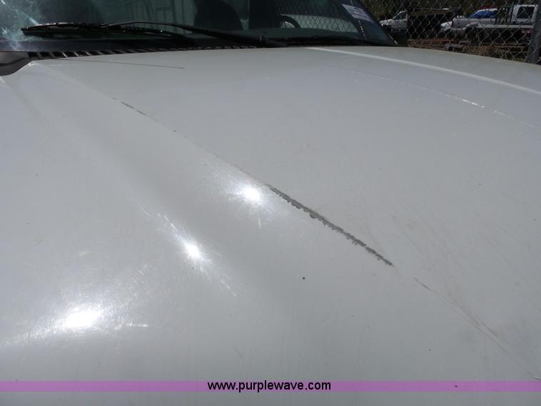 image for item J4984 2002 Ford F250 Super Duty XL Crew Cab pickup truck