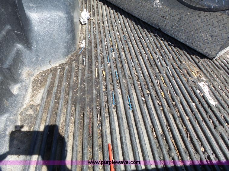 image for item J4984 2002 Ford F250 Super Duty XL Crew Cab pickup truck