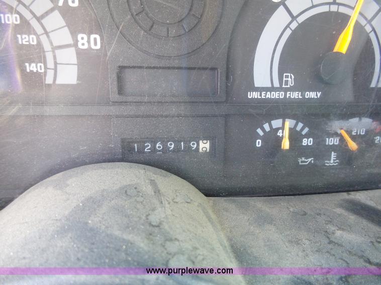 image for item J4995 1991 GMC TopKick box truck