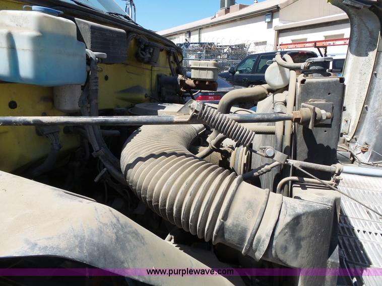 image for item J4995 1991 GMC TopKick box truck