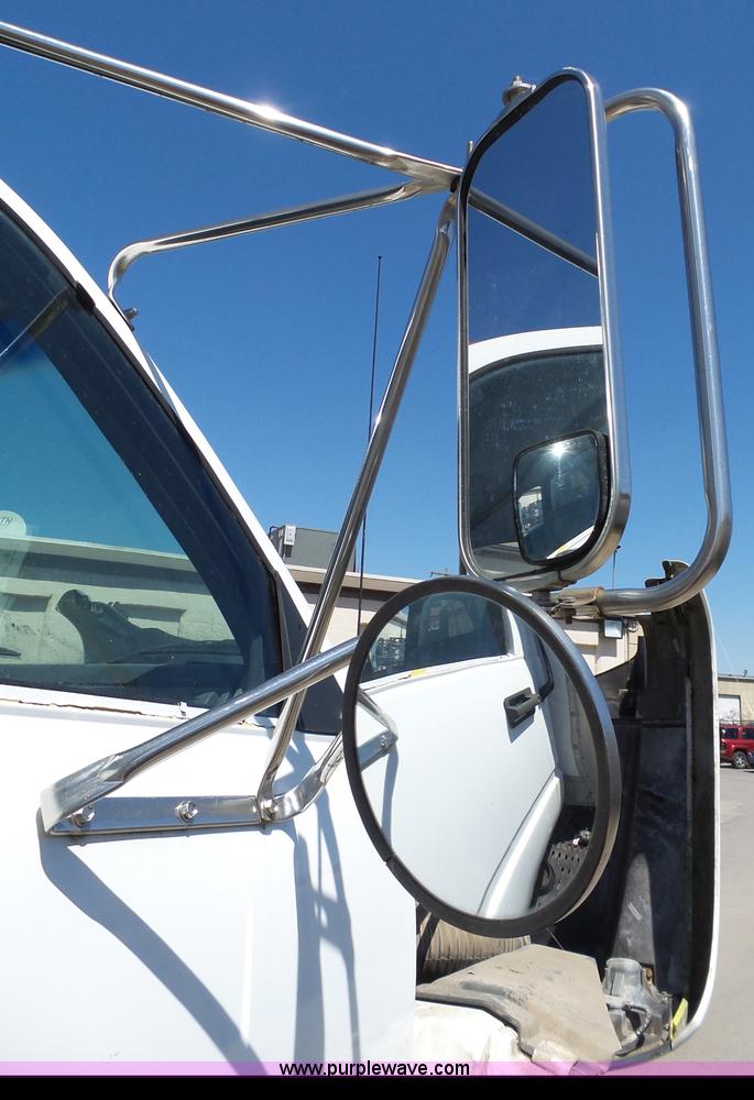 image for item J4995 1991 GMC TopKick box truck