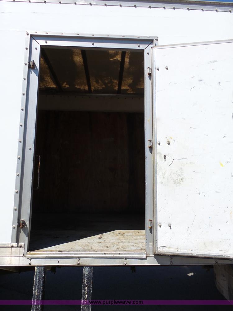 image for item J4995 1991 GMC TopKick box truck