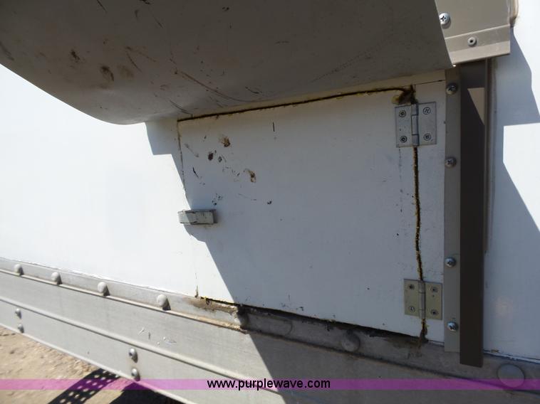 image for item J4995 1991 GMC TopKick box truck