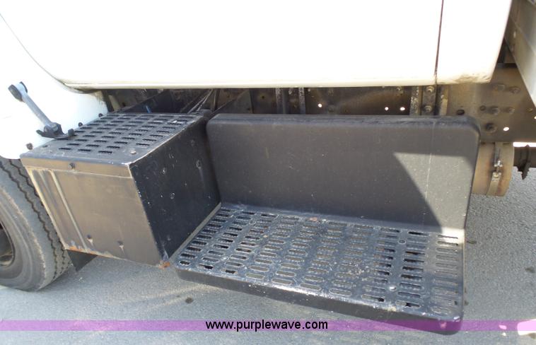 image for item J4995 1991 GMC TopKick box truck