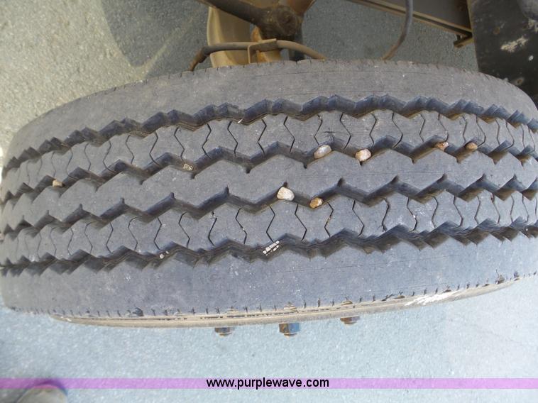 image for item J4995 1991 GMC TopKick box truck