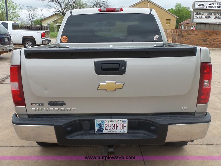 image for item J7517 2008 Chevrolet Silverado 1500 Crew Cab pickup truck