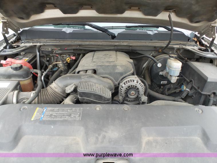 image for item J7517 2008 Chevrolet Silverado 1500 Crew Cab pickup truck