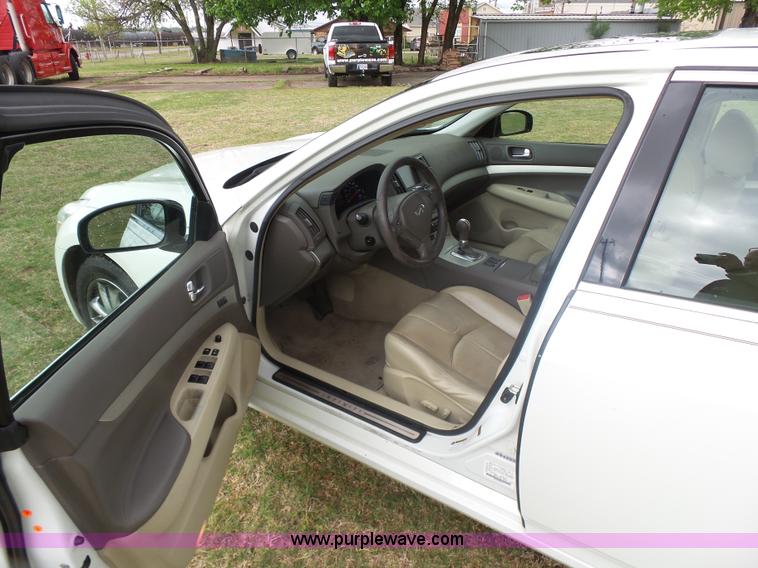 image for item J7518 2008 Infinity G35