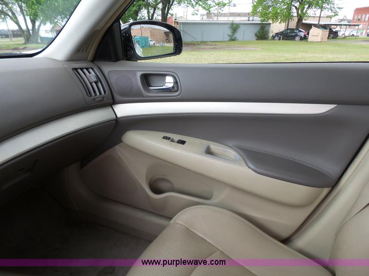 image for item J7518 2008 Infinity G35