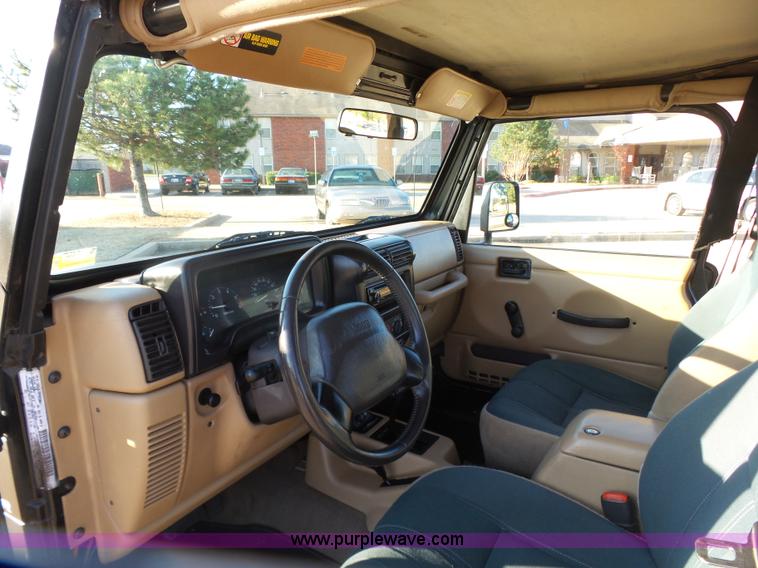 image for item J7528 1999 Jeep Wrangler