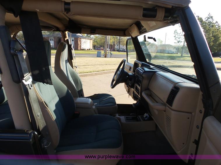 image for item J7528 1999 Jeep Wrangler