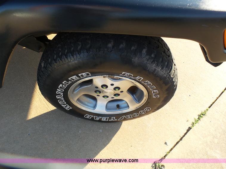 image for item J7528 1999 Jeep Wrangler