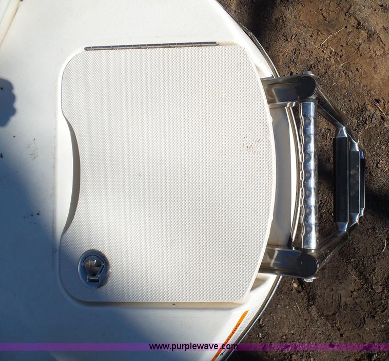 image for item J7574 2007 Glastron GXL-205 boat