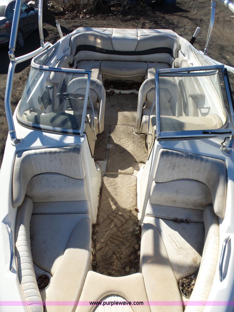 image for item J7574 2007 Glastron GXL-205 boat