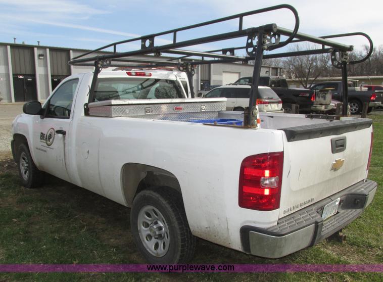 image for item J8976 2010 Chevrolet Silverado 1500 pickup truck