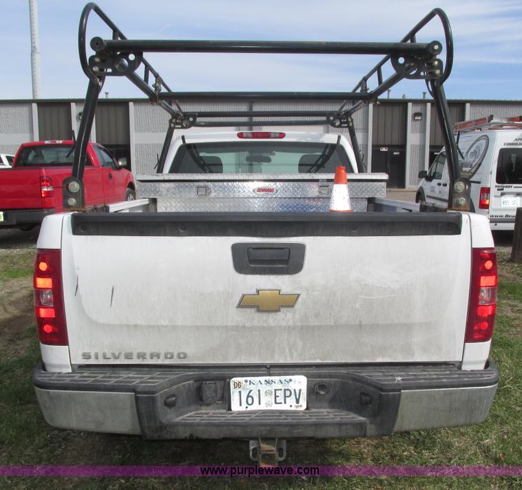 image for item J8976 2010 Chevrolet Silverado 1500 pickup truck