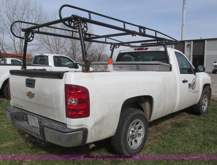 image for item J8976 2010 Chevrolet Silverado 1500 pickup truck