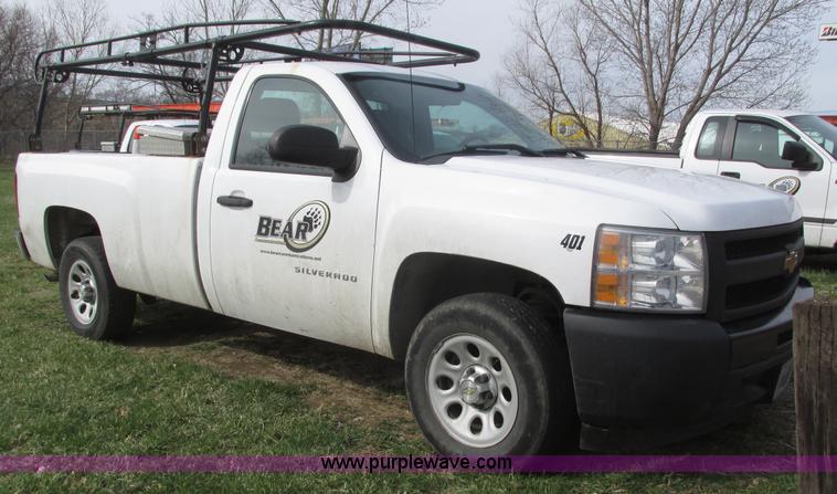 image for item J8976 2010 Chevrolet Silverado 1500 pickup truck