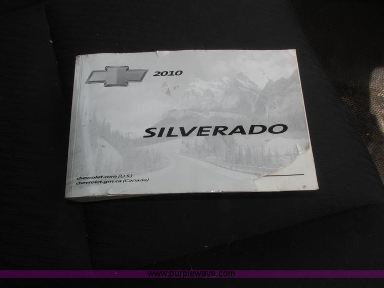 image for item J8976 2010 Chevrolet Silverado 1500 pickup truck