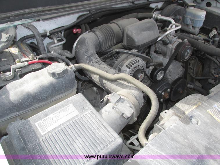 image for item J8976 2010 Chevrolet Silverado 1500 pickup truck