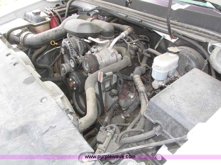 image for item J8976 2010 Chevrolet Silverado 1500 pickup truck