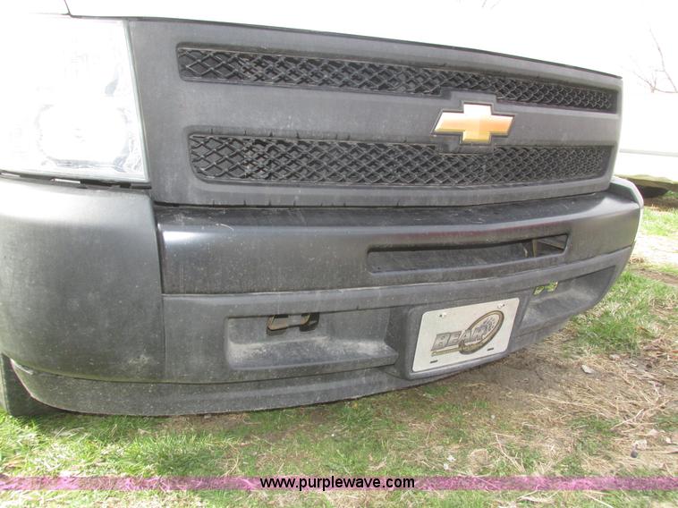 image for item J8976 2010 Chevrolet Silverado 1500 pickup truck