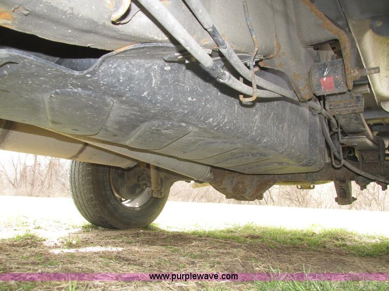 image for item J8976 2010 Chevrolet Silverado 1500 pickup truck