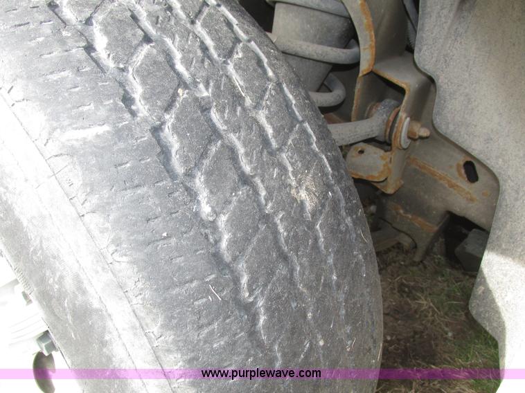 image for item J8976 2010 Chevrolet Silverado 1500 pickup truck