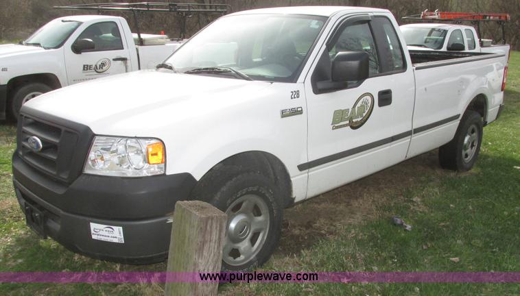 image for item J8977 2007 Ford F150 XL SuperCab pickup truck