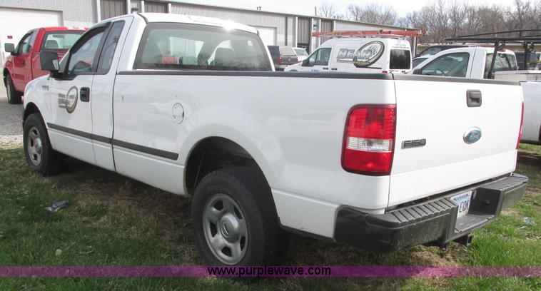 image for item J8977 2007 Ford F150 XL SuperCab pickup truck