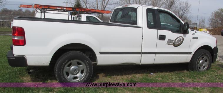 image for item J8977 2007 Ford F150 XL SuperCab pickup truck