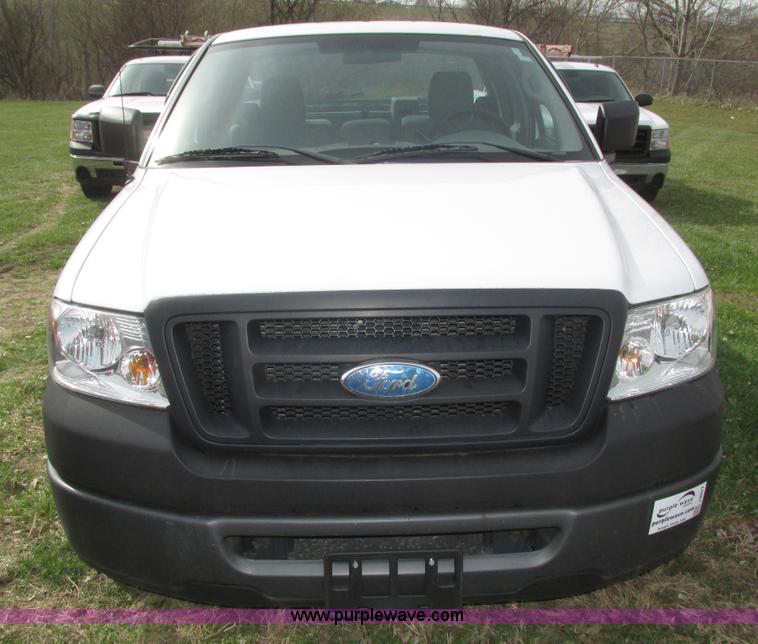 image for item J8977 2007 Ford F150 XL SuperCab pickup truck