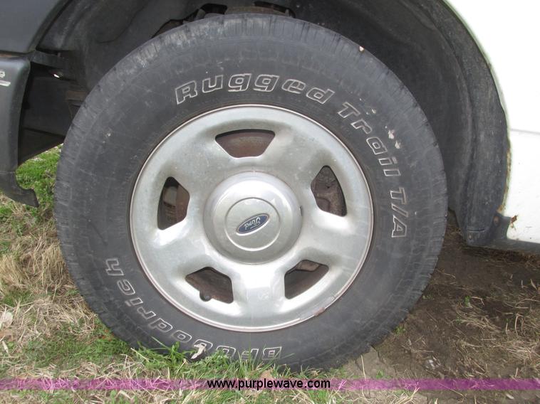 image for item J8977 2007 Ford F150 XL SuperCab pickup truck