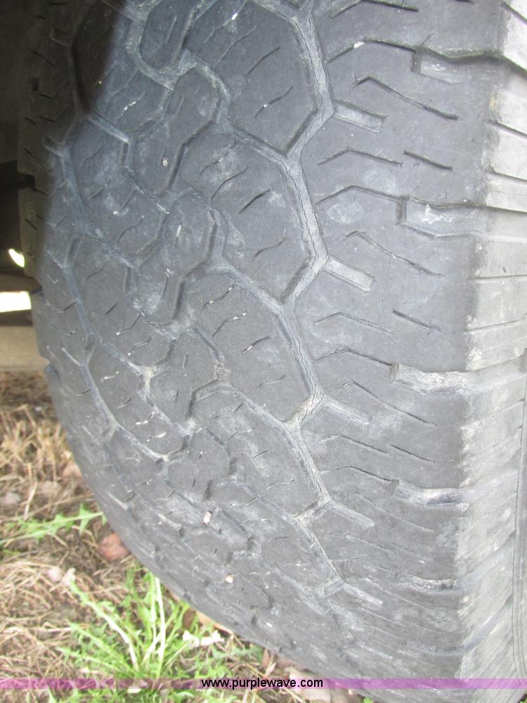 image for item J8977 2007 Ford F150 XL SuperCab pickup truck