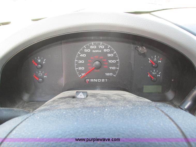 image for item J8977 2007 Ford F150 XL SuperCab pickup truck