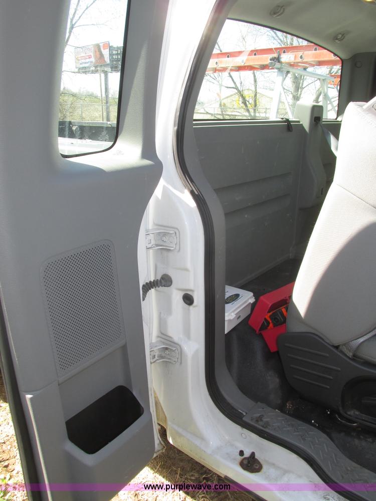 image for item J8977 2007 Ford F150 XL SuperCab pickup truck