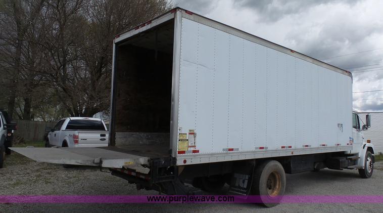 image for item K4209 1998 Freightliner FL70 box truck