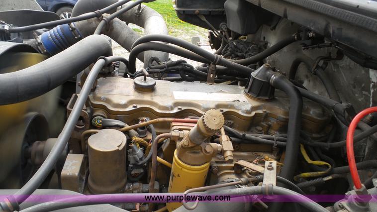 image for item K4209 1998 Freightliner FL70 box truck