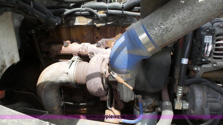 image for item K4209 1998 Freightliner FL70 box truck