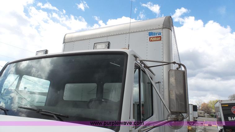 image for item K4209 1998 Freightliner FL70 box truck