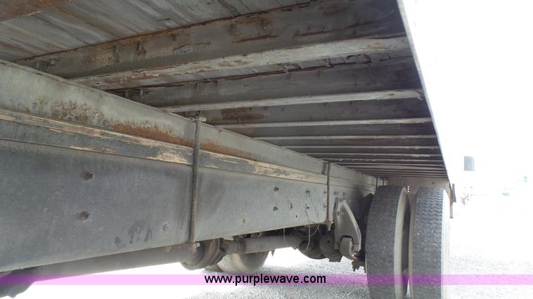 image for item K4209 1998 Freightliner FL70 box truck