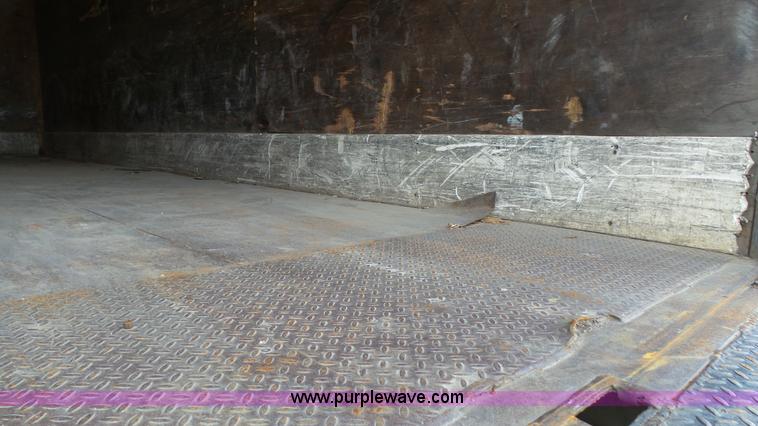 image for item K4209 1998 Freightliner FL70 box truck