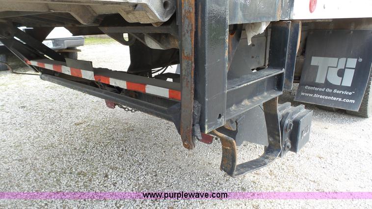 image for item K4209 1998 Freightliner FL70 box truck