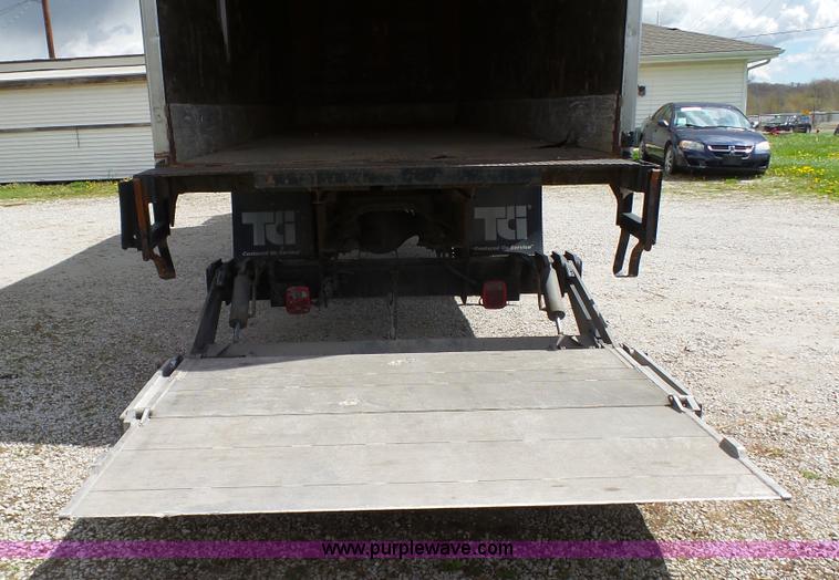 image for item K4209 1998 Freightliner FL70 box truck