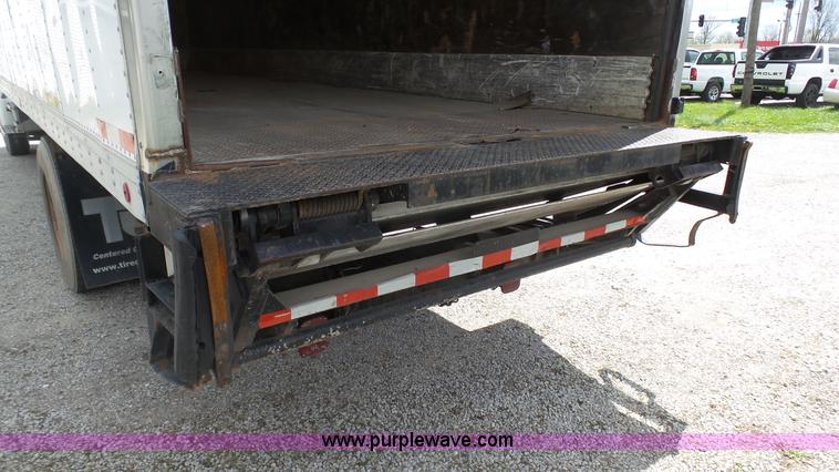 image for item K4209 1998 Freightliner FL70 box truck