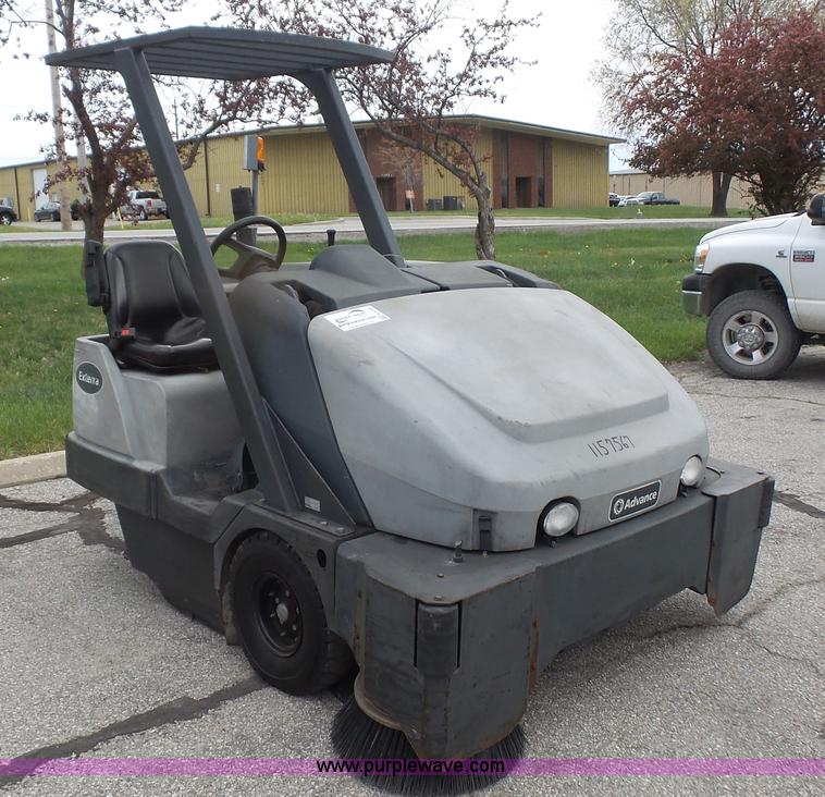 image for item K4500 2010 Advance Exterra 6330 floor sweeper