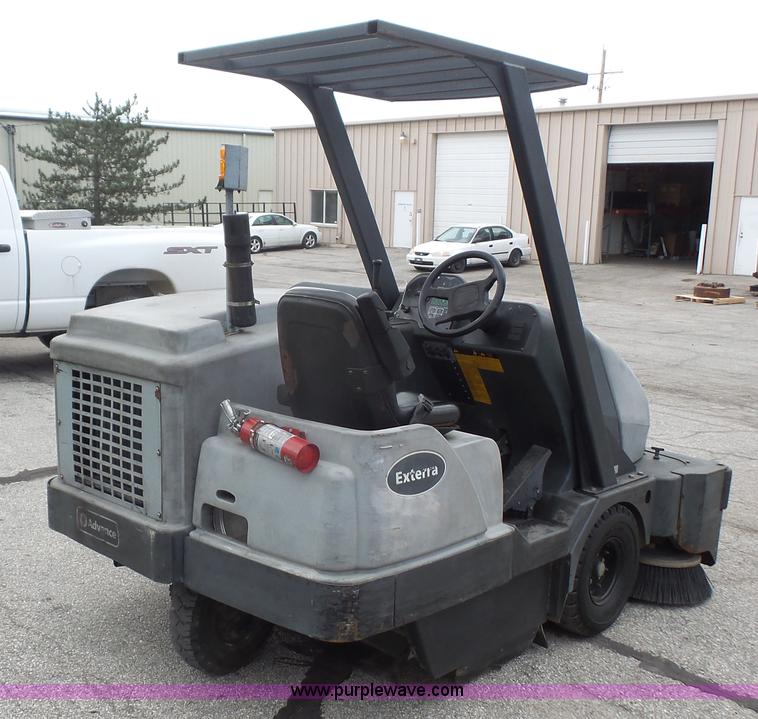 image for item K4500 2010 Advance Exterra 6330 floor sweeper