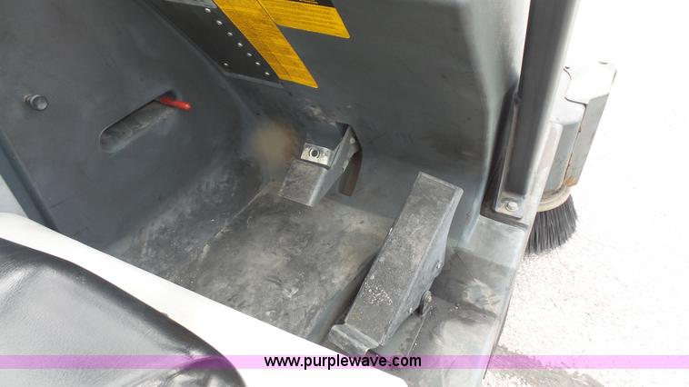 image for item K4500 2010 Advance Exterra 6330 floor sweeper