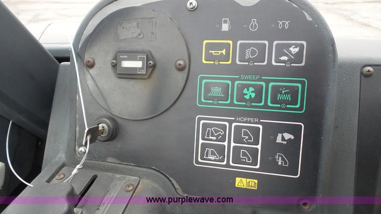 image for item K4500 2010 Advance Exterra 6330 floor sweeper