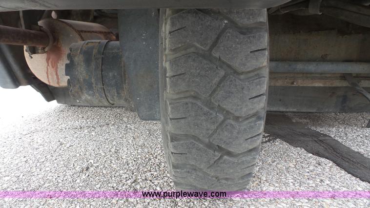 image for item K4500 2010 Advance Exterra 6330 floor sweeper